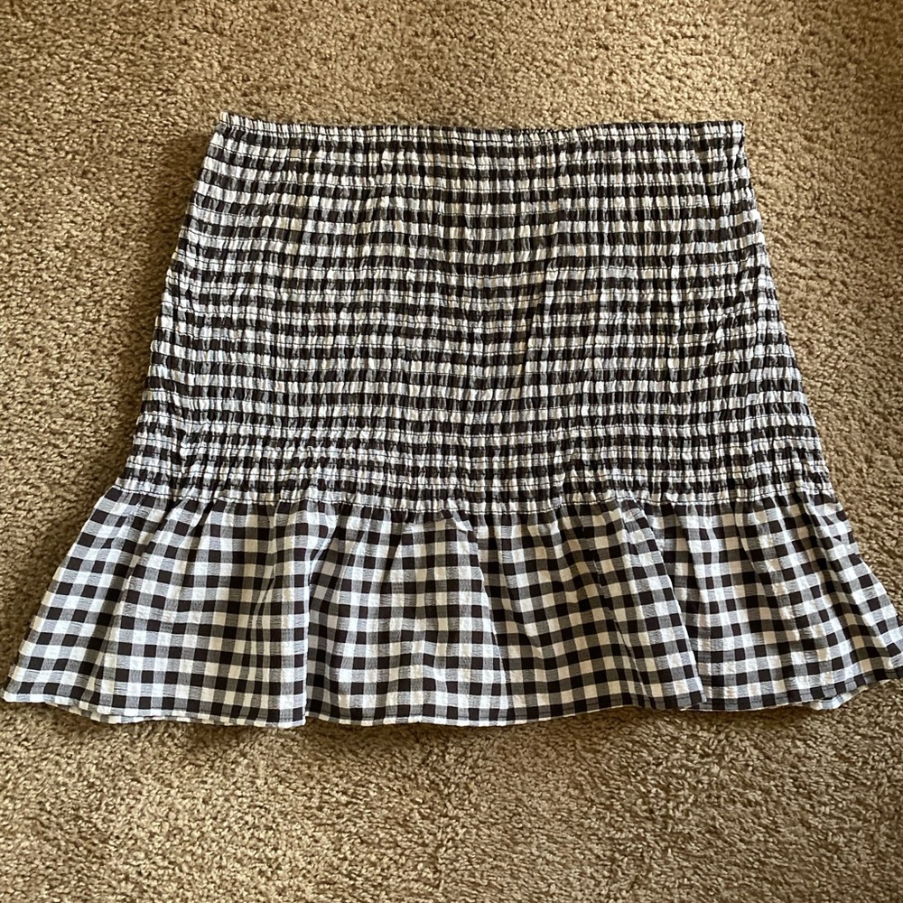 Black and white plaid skirt